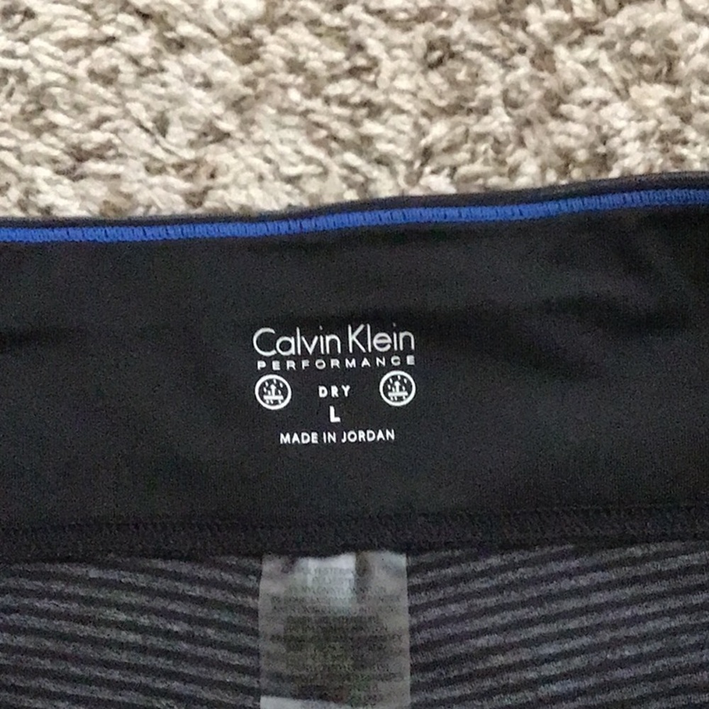 Womens Ck Performance Capri Pants. Large - image 4